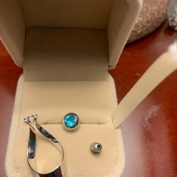 Sterling Silver Earring Jackets and costume blue stud earrings. - Picture 6 of 7